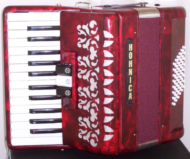 Hohner 2352 Hohnica 26 48 Tremolo Piano Accordion Case