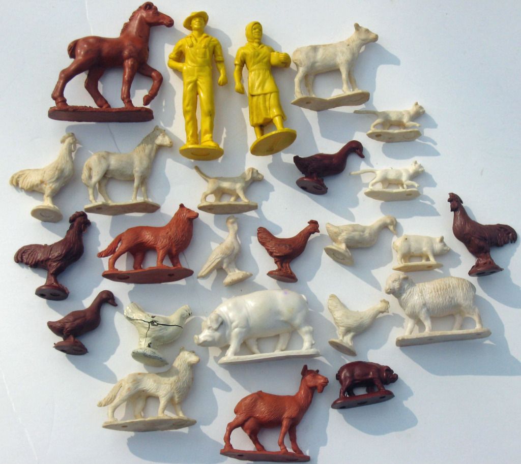 Vintage Auburn Barn Farm Animals Farmers Toy Playset Rubber Vinyl USA 