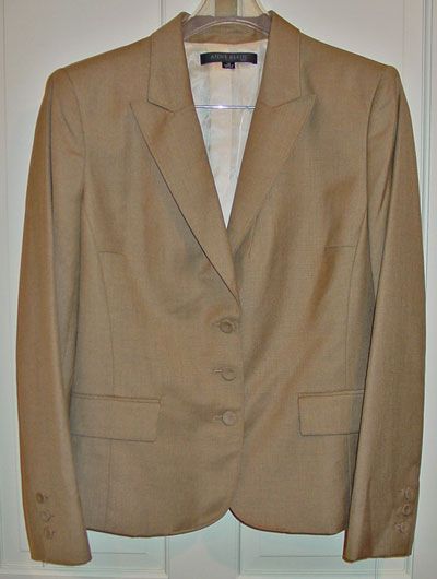 Anne Klein Ladies Tan Pant Suit with Belt Size 12