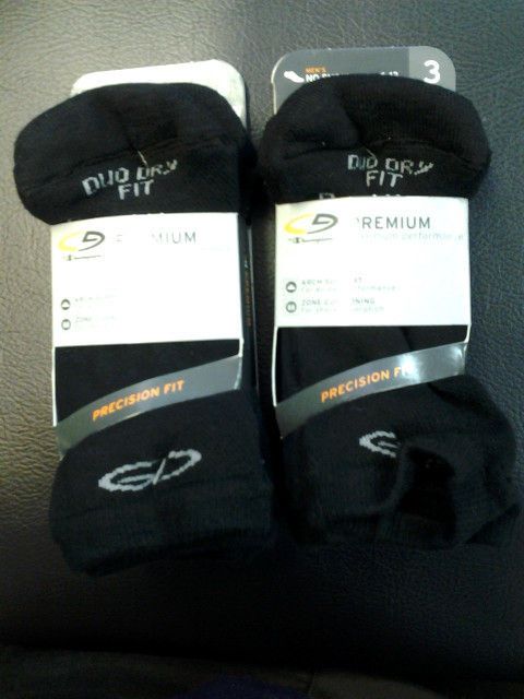 PAIR CHAMPION ACTIVE PREMIUM PRECISION FIT NO SHOW SOCKS 6 12