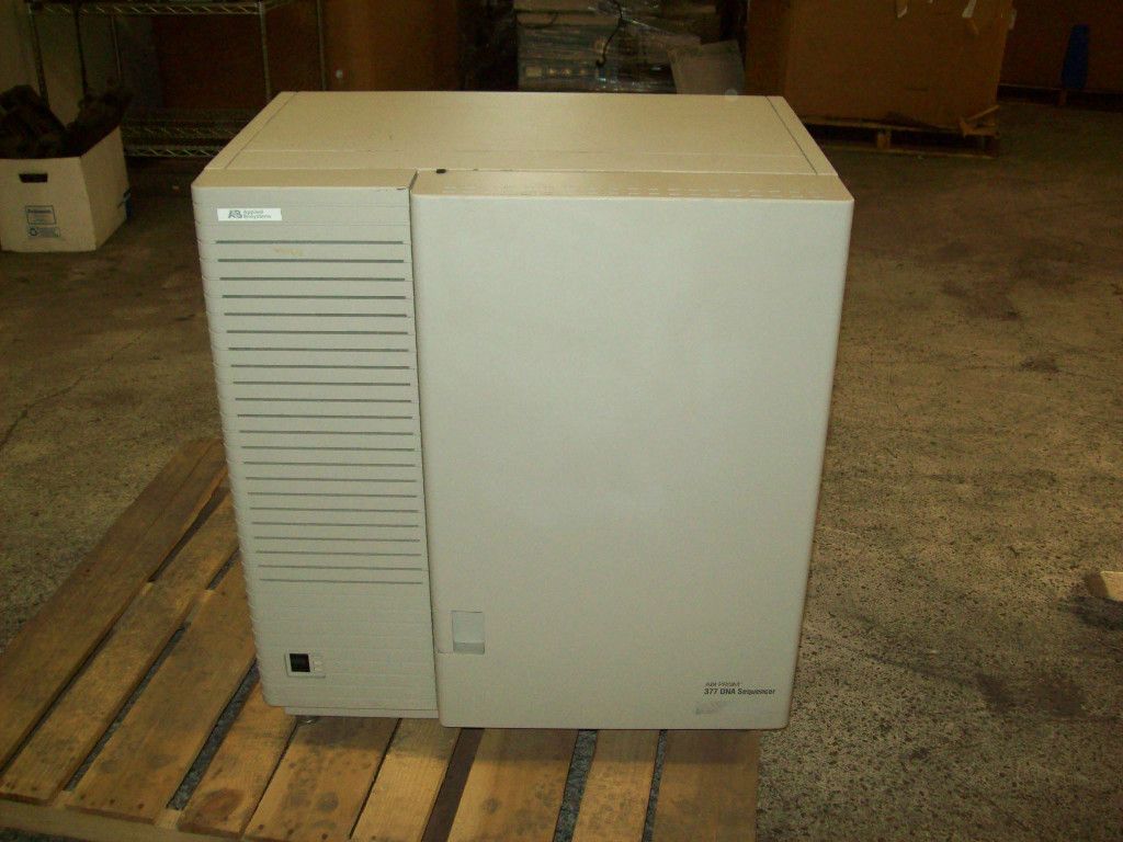 Applied Biosystems abi Prism 377 DNA Sequencer