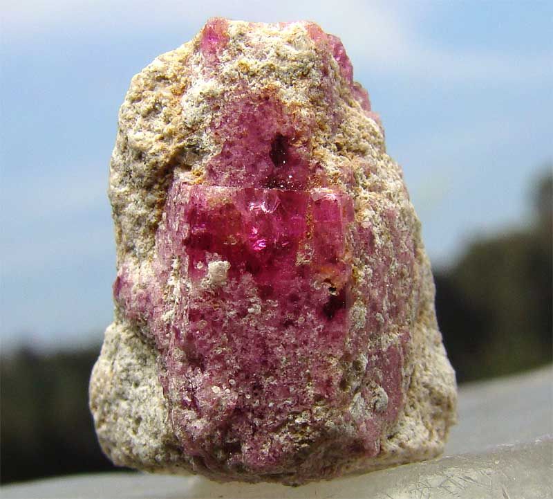 KA599  RARE BIXBITE   RED BERYL CRYSTAL   MM