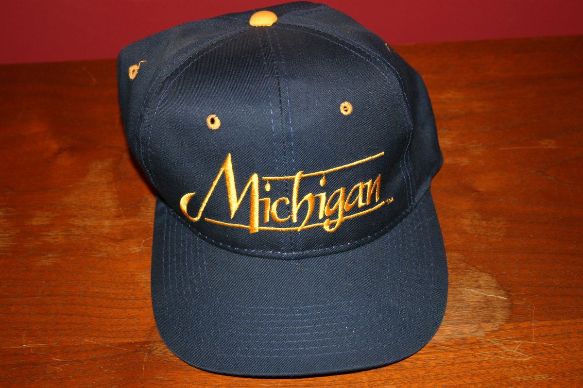 LEGENDARY MICHIGAN COACH BO SCHEMBECHLER SIGNED BASEBALL HAT