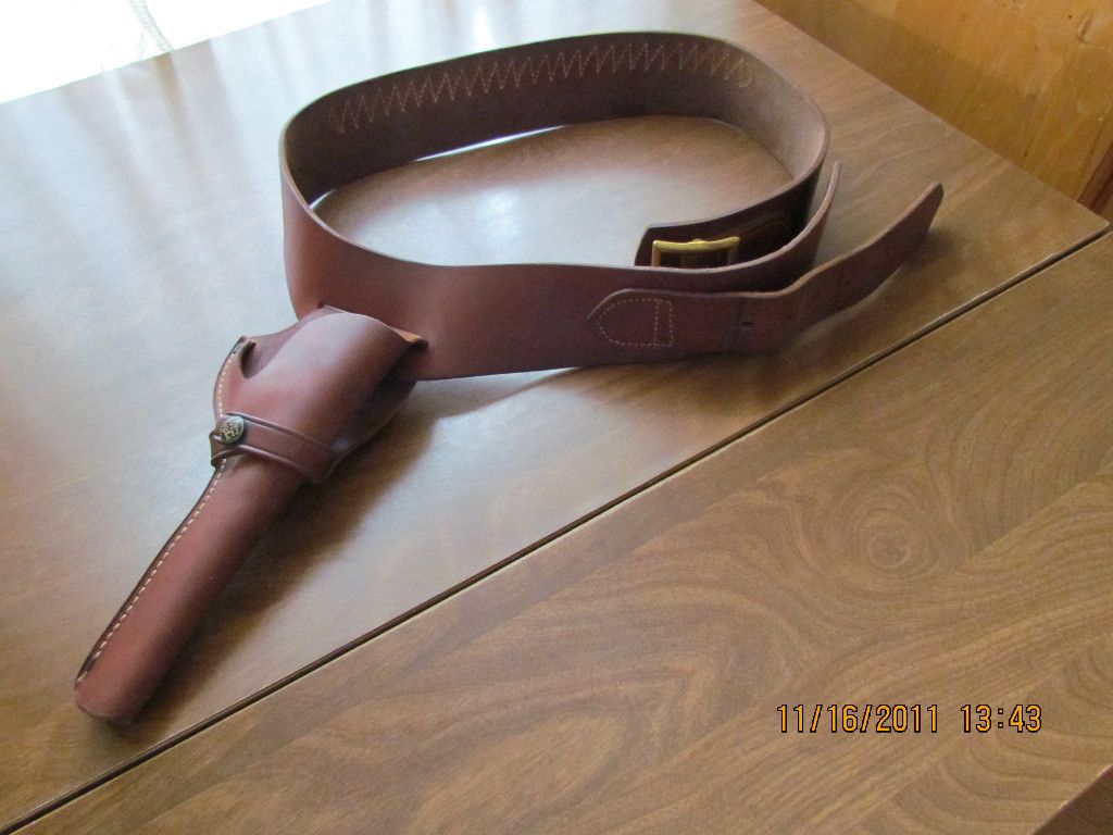 Brauer Bros Holster on Hunter Western Gun Belt Great Shape