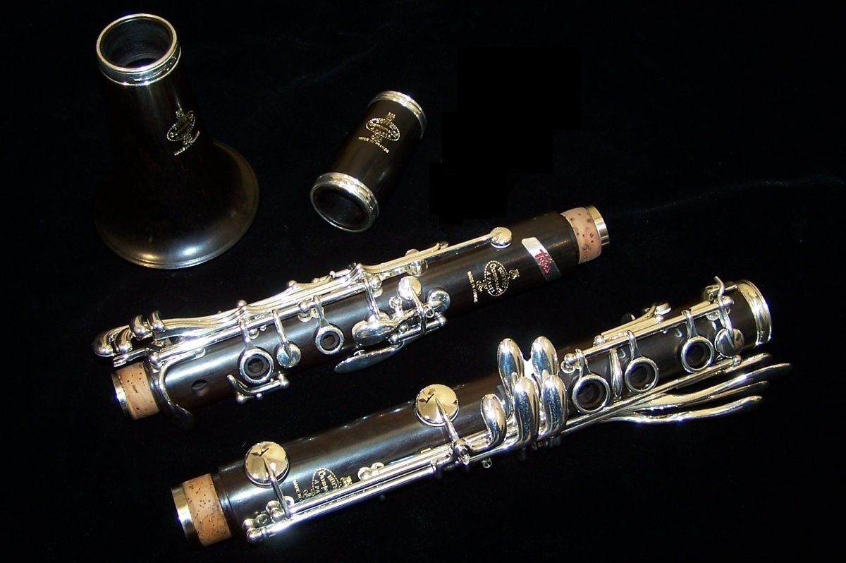 Buffet Crampon Tosca BB Professional Clarinet Outfit Silver Keys Free 