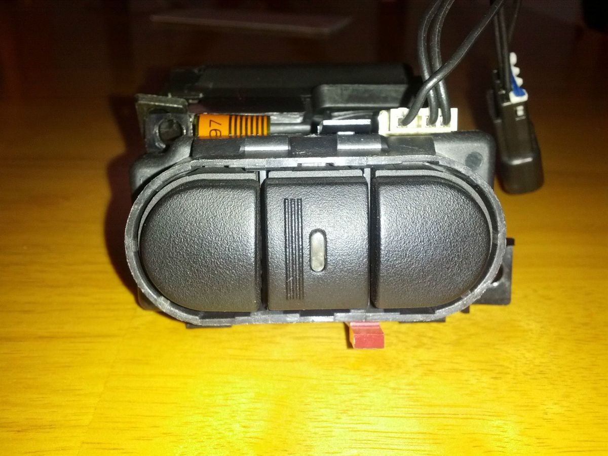 BUICK PARK AVE GARAGE DOOR OPENER SWITCH/TRANSMITTER 97   05 GM PART 