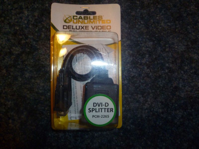 Cables Unlimited DVI D PCM 2265 Video Splitter Cable