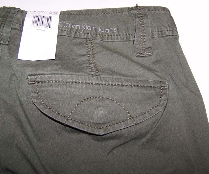 482032_calvin_klein_capri_olive_twill_BackPocket