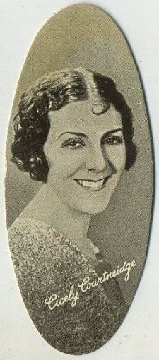 Cicely Courtneidge Vintage 1934 Carreras Film Stars Oval Tobacco Card 