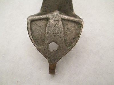 VINTAGE 1925 UNITED HOTELS STARR MFG. WALL MOUNT BOTTLE OPENER #7 