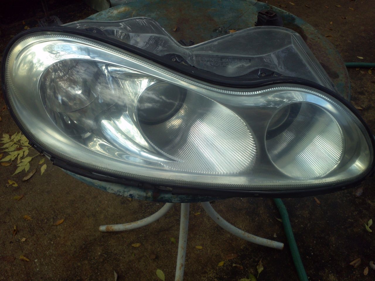 99 04 Chrysler LHS Concorde Passenger RH Headlight