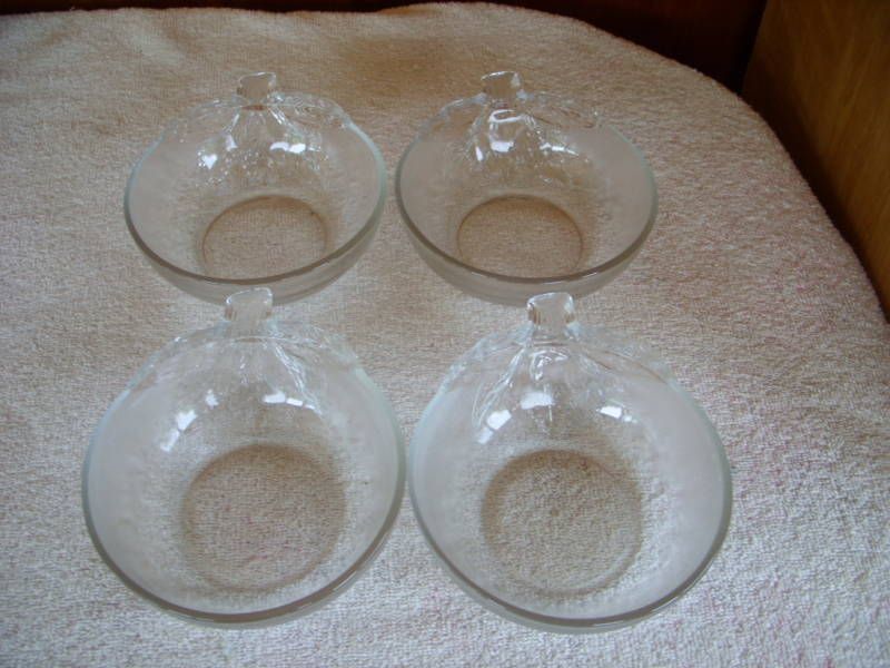 KIG Indonesia Set 4 Clear Glass Salad Bowls Leaf Design