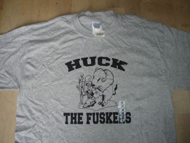 New Colorado Buffaloes Huck The Fuskers T Shirt Medium