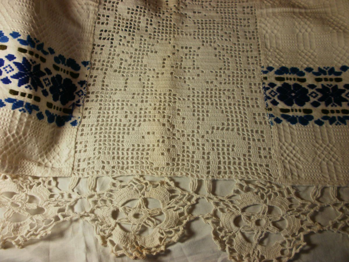  UNIQUE EUROPEAN COTTON TABLECLOTH WITH CROCHET EDGE CENTER EMBROIDERY