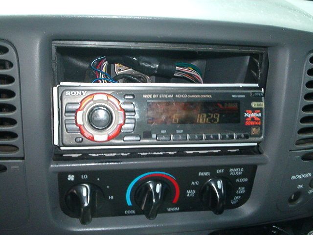 SONY MINI DISC PLAYER WIDE BIT STREAM AM/FM RADIO MODEL MDXC6500X  D