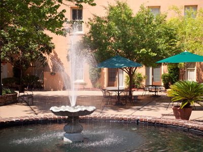 Lodge Alley Inn Charleston SC 8 13 8 17 12 Studio Sleeps 4 400