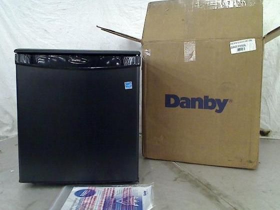 wholesale pallets danby dar195 1 8 cu ft compact refrigerator