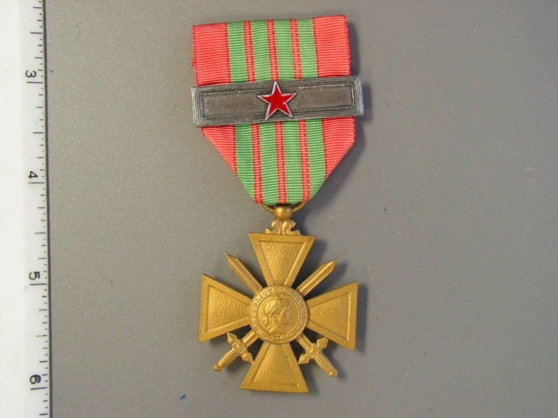 Early 1939 Dated French Croix de Guerre Medal w Star Brand New Never
