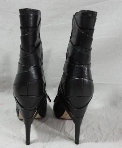 US OF TARA CHARMAINE CRANE ROSEMARIE DEWITT BOUTIQUE 9 BOOTS