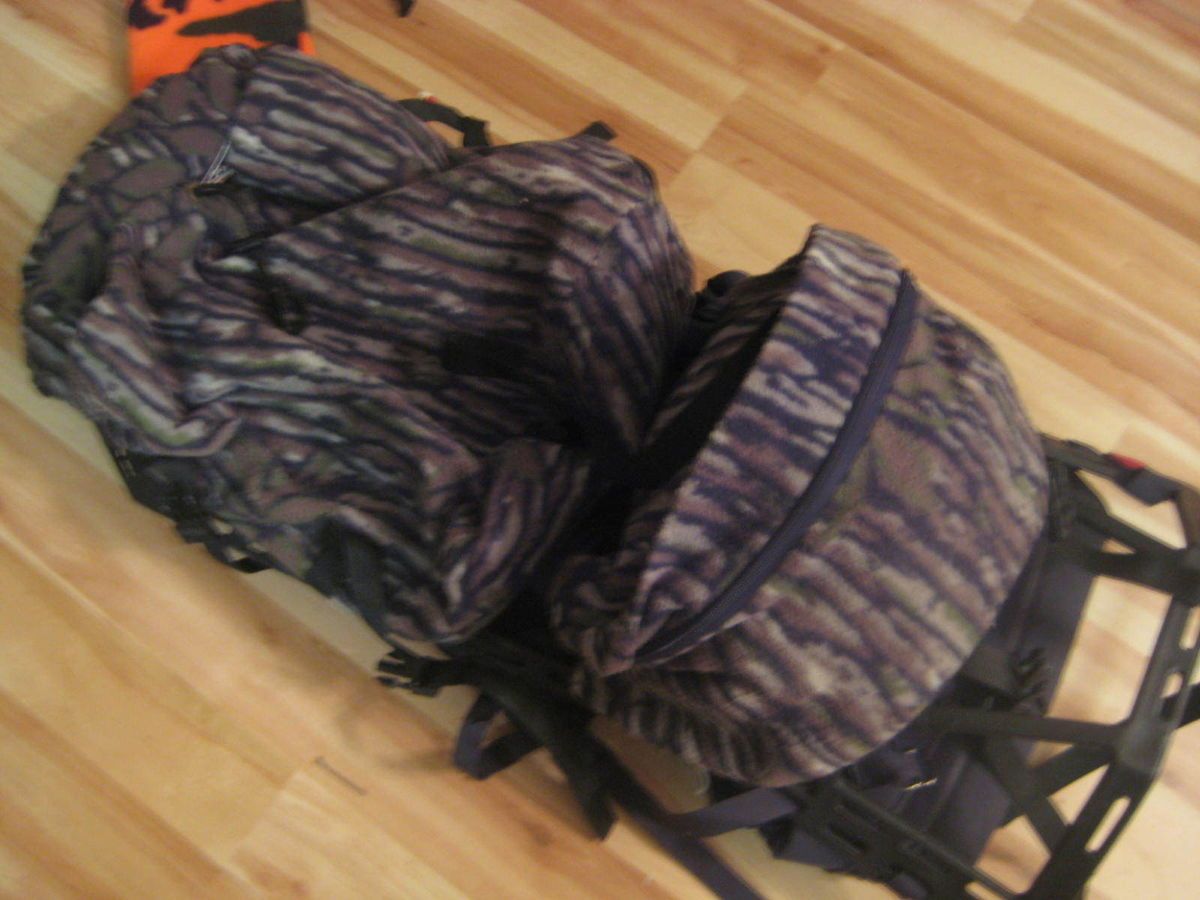 Dwight Schuh Peak 1 Camo External Frame Backpack H​unting Hik​ing