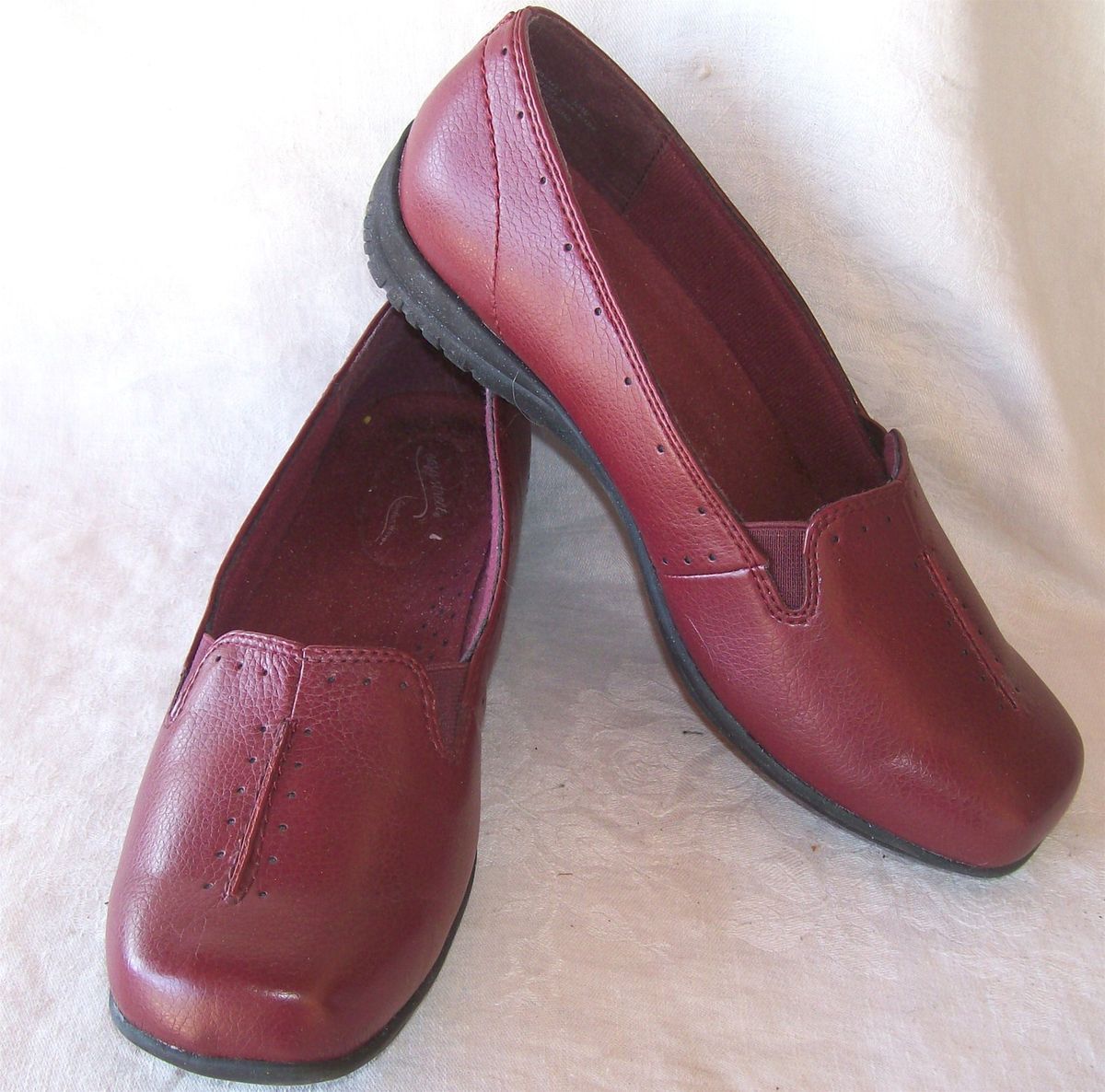 Ladies Easy Street Purpose Shoes Size 10W