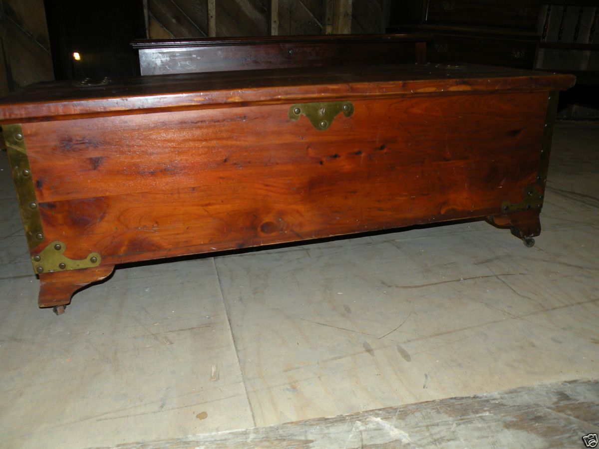 Early 1900s Antique Solid Cedar Bedroom Blanket Hope Chest West Branch