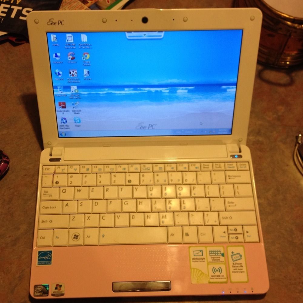 ASUS Eee PC 1005HAB 10.1 Netbook 160GB Hard Drive, 2GB RAM  Windows 7