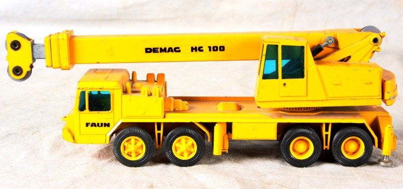 L31 VINTAGE DEMAG HC 100 HYDRAULIC CRANE CONSTRUCTION W/ ORIG BOX