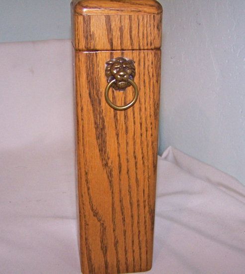  Hinged Lid Box Fireplace Matches 12 Holder Elegant Lion Crest