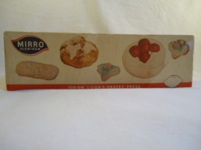 VINTAGE MIRRO ALUMINUM COOKIE PASTRY PRESS ORIGINAL BOX 15 TIPS