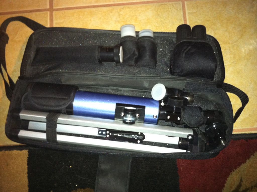 Unused (New) Carson 36050 telescope in soft case