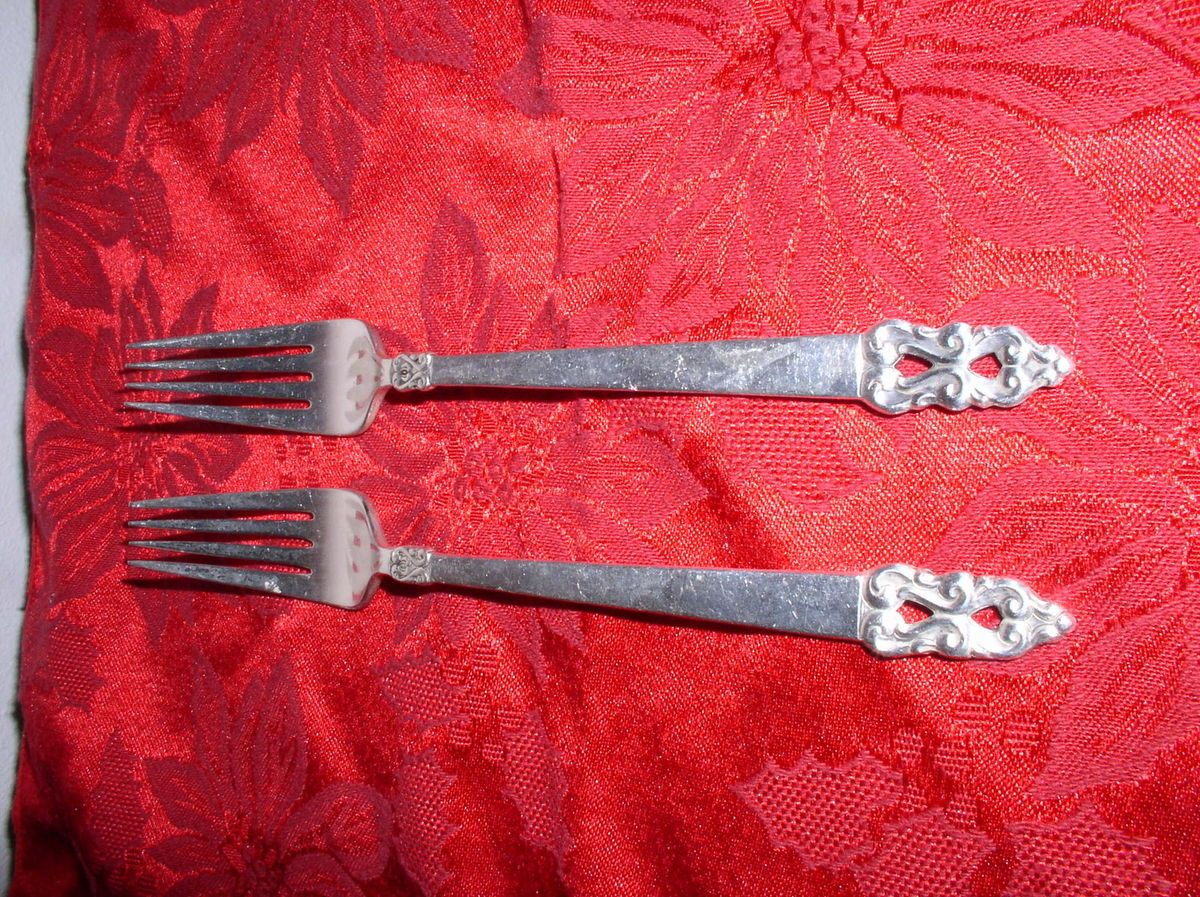 1847 Rogers Bros. King Frederik IS Silverplate Silverware 2 Forks