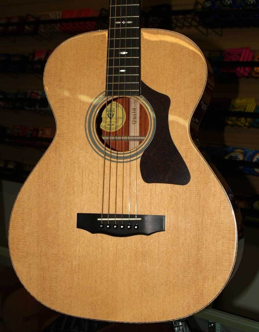 GUILD GAD SERIES F40P NATURAL PADUAK ACOUSTIC ELECTRIC GUITAR WITH