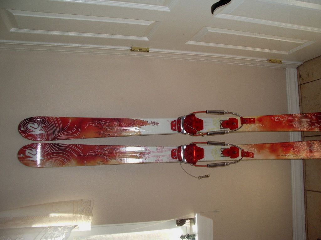 160 K2 Schi Devil Telemark Ski with G3 Targa Bindings