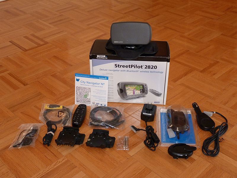 Garmin StreetPilot 2820 Motorcycle GPS with Maps and Accessories