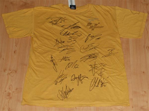 MotoGP T Shirt Signed by 18 Riders Stoner Spies Lorenzo