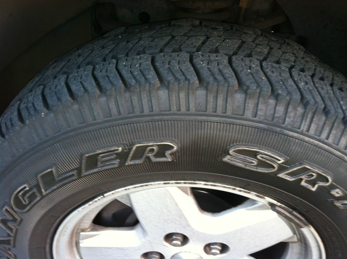 Used Goodyear Wrangler SR A 235 70R16 Tire SRA 235 70 16