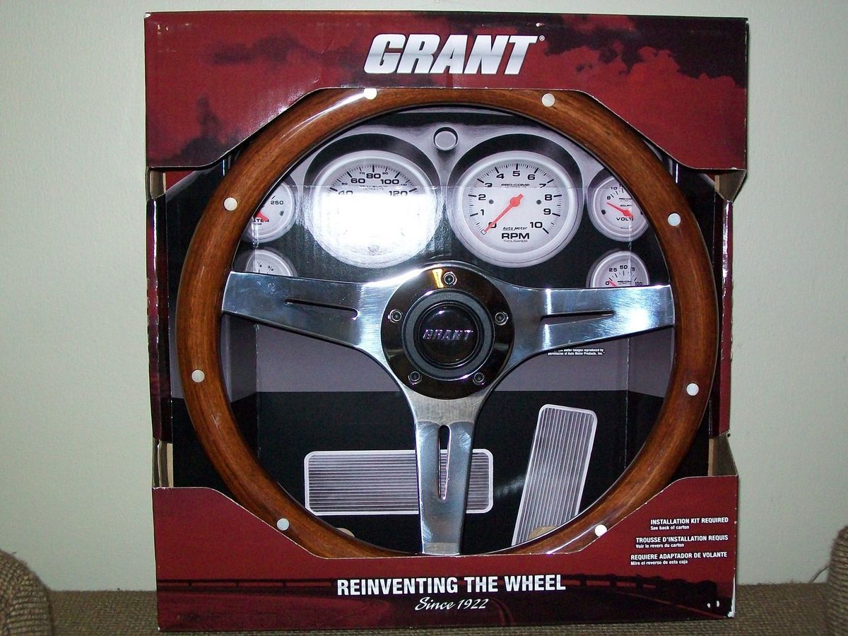 Grant 1175 Mohogany Steering Wheel New in Box