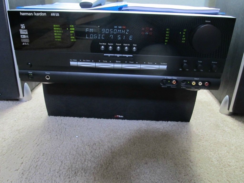 Harman Kardon AVR 525 90 Watts x 7 Channel Receiver Amplifier