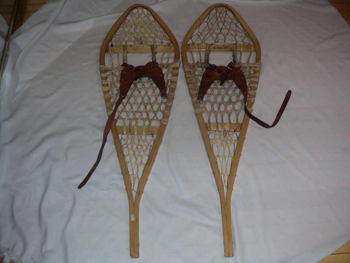 GROS LOUIS SET OF INDIAN WINTER SNOW SHOES 12 X 42 INCH QUEBEC MADE IN