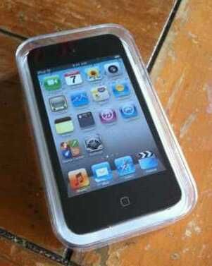 New 8GB Black iPod Touch Newest Model