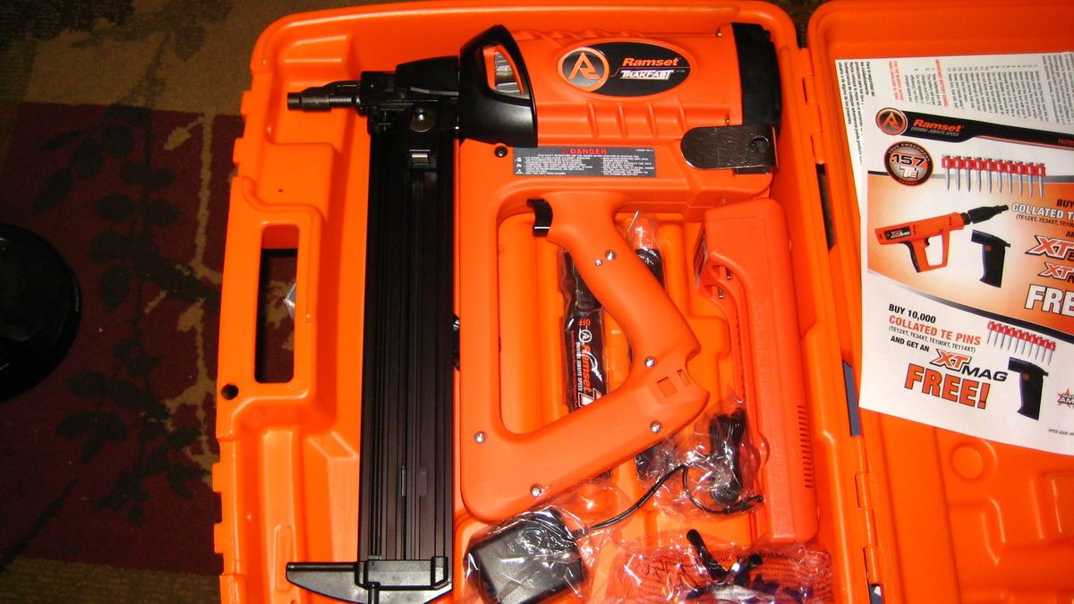 ITW Ramset TF1200 Trakfast Fastener Gun