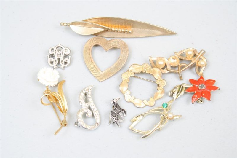 10 Vintage Brooches Circa 1950s Includes Letter J