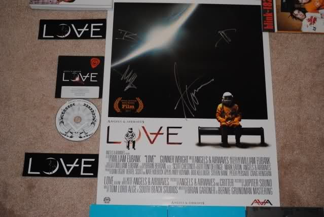 signed by tom delonge atom willard david kennedy and matt wachter