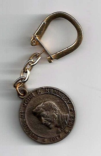 RARE Vintage 1972 President John F Kennedy Commemorative Keychain JFK Promo  