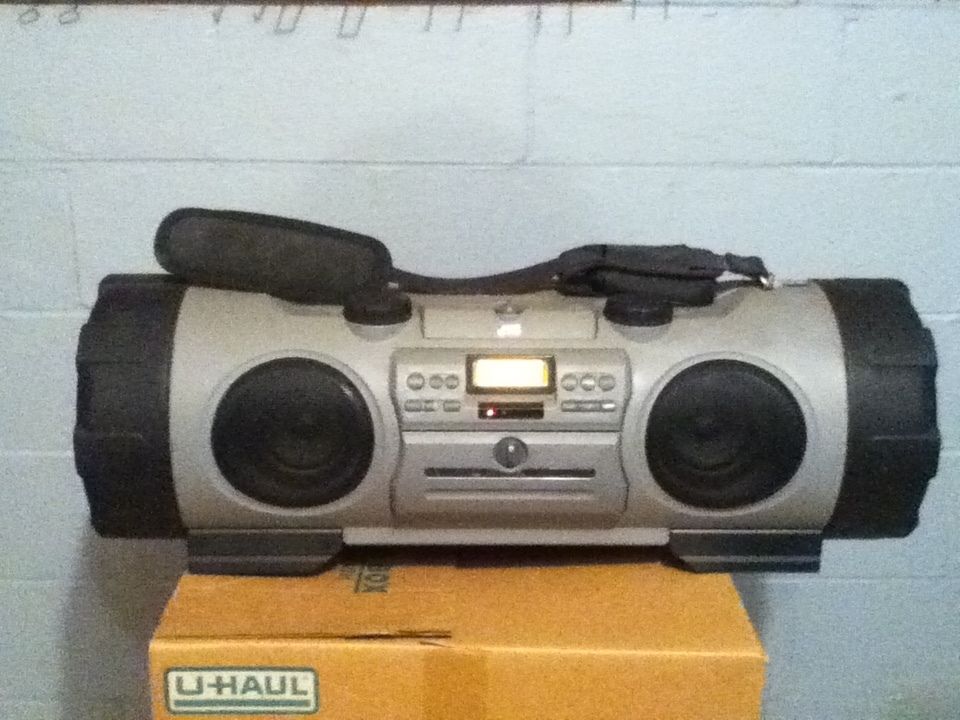 JVC Kaboom Boombox with Original JVC Strap