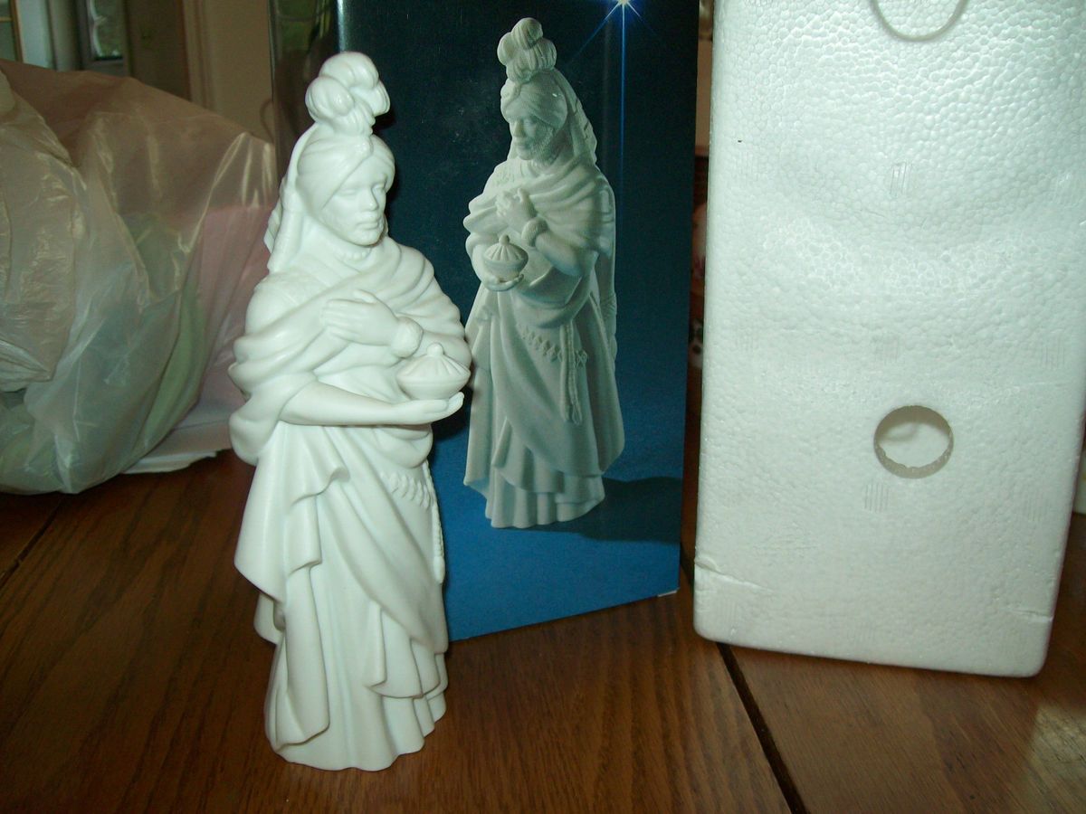 Avon Nativity White Porcelain Kaspar Wise Man Magi Perfect in Box