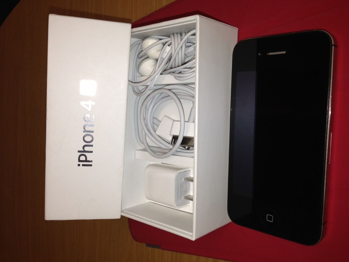 iPhone 4S 16GB Mint Condition at T