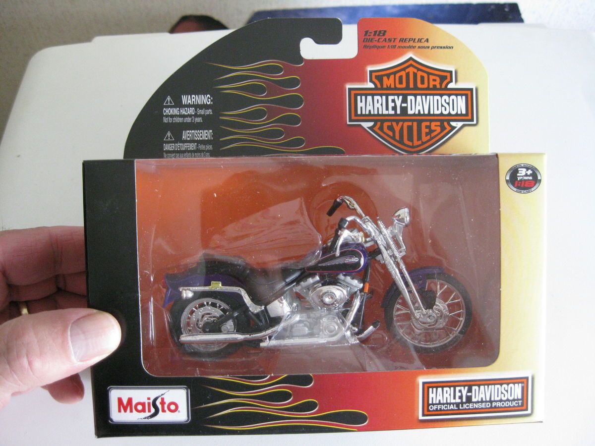 2001 FXSTS Springer Softtail 1 18 Scaly Die Cast by Maisto 2011