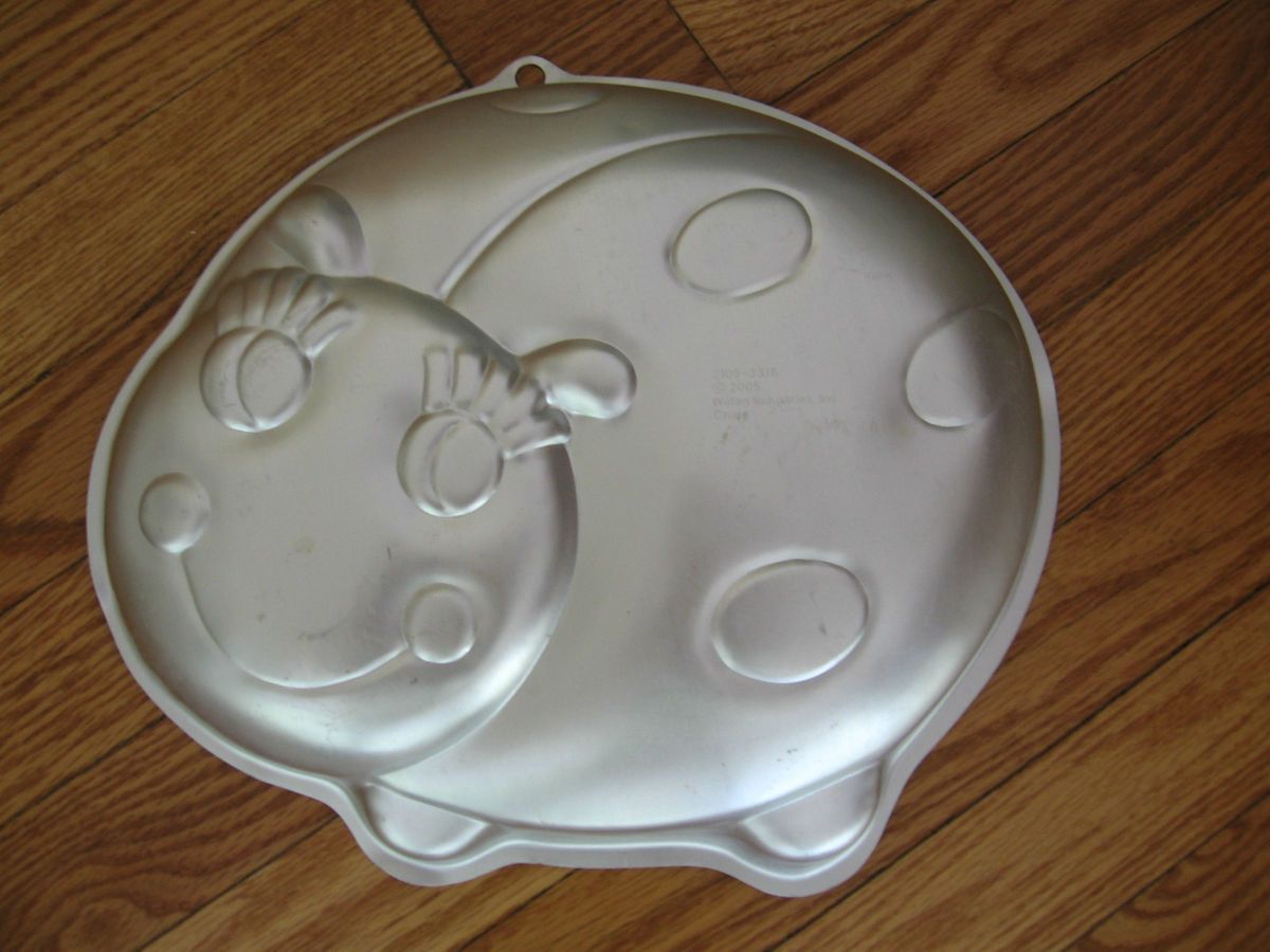 Wilton Ladybug Bumble Bee Cake Pan 2105 3316  Dated 2005